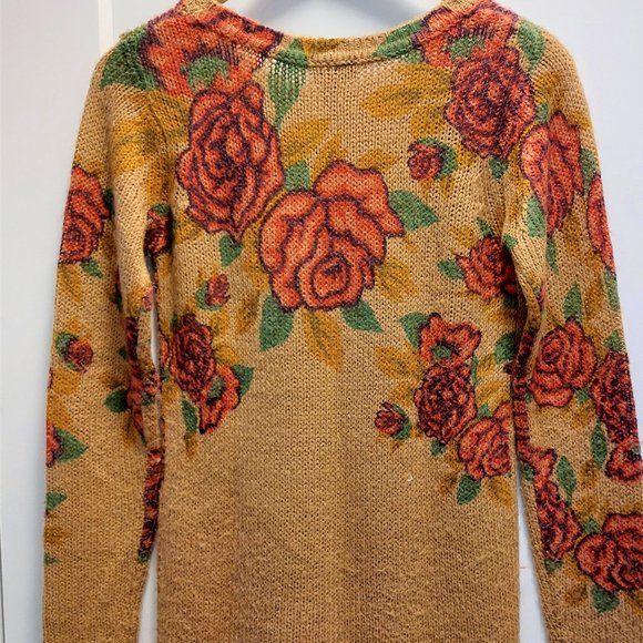 RUE 21 Women's 100% Acrylic Floral Print Crew Neck L/S Sweater - Tan Red Green - Picture 5 of 13